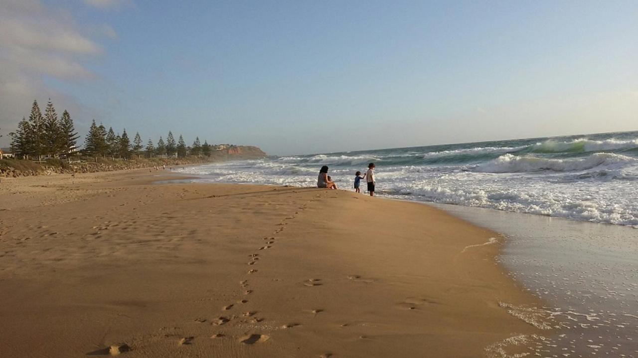 Beachside Escape On The Esplanade Christies Beach エクステリア 写真